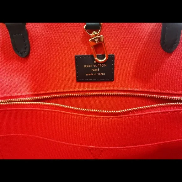 LV Reverse Monogram Onthego GM - Picture 8 of 8